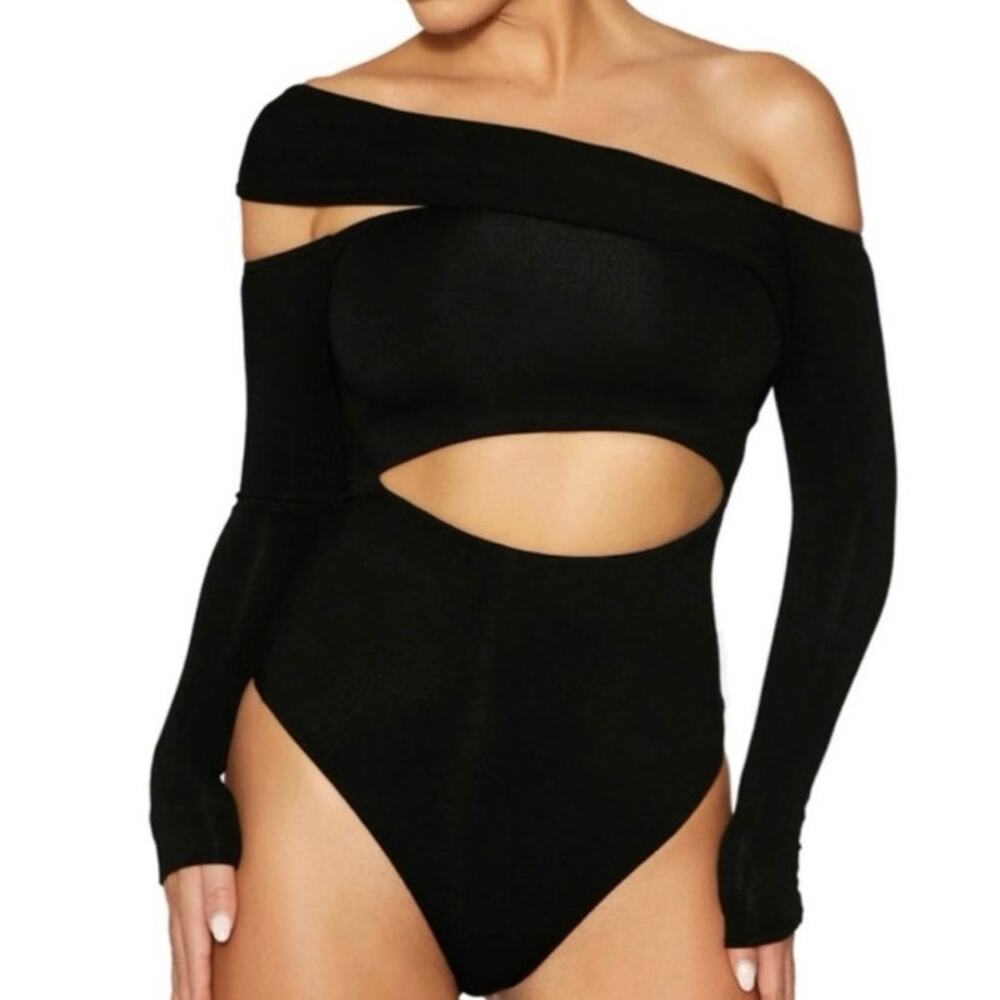 Naked Wardrobe Off the Shoulder Bodysuit in Black SZ L